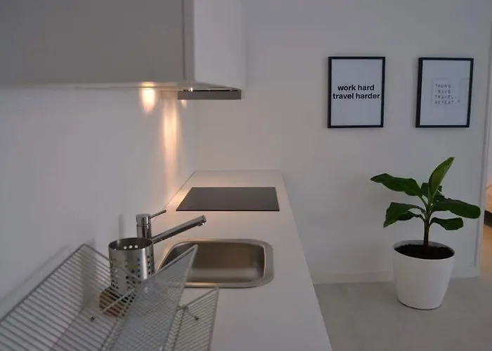 Apartamento Charming 101 *